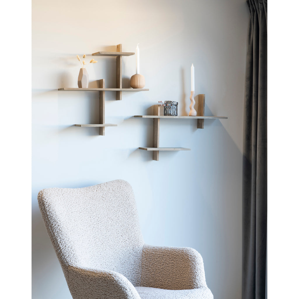 Shelf in pinewood